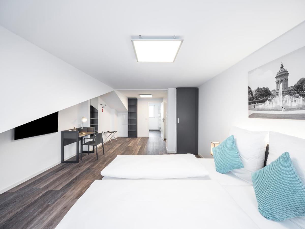 Boarding World Smart Hotel MHG Exterior photo