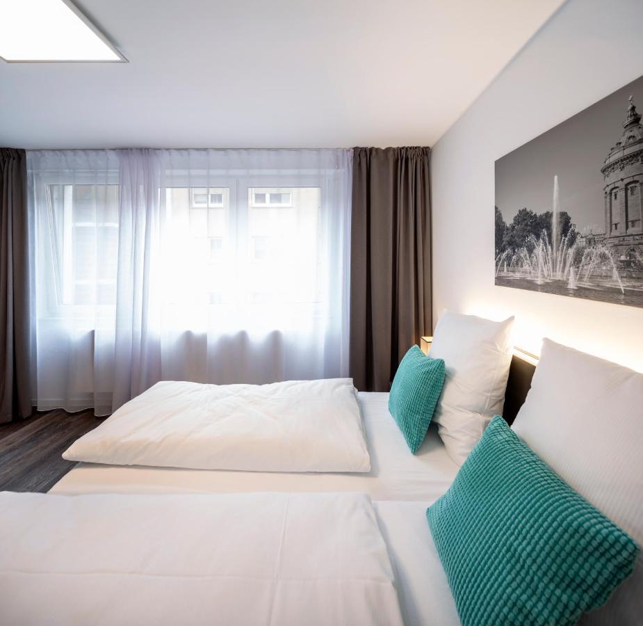 Boarding World Smart Hotel MHG Exterior photo